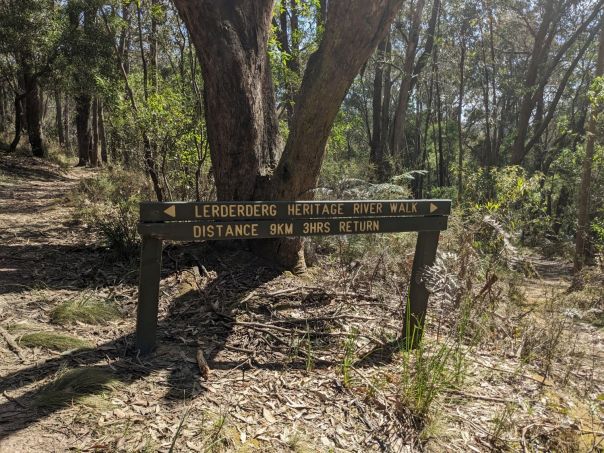 An image of walking trailhead sign